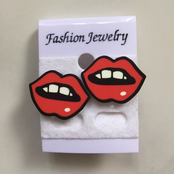 Trendy Lips Stid Earrings 1.5cm*1cm Women Girl - Picture 2 of 7